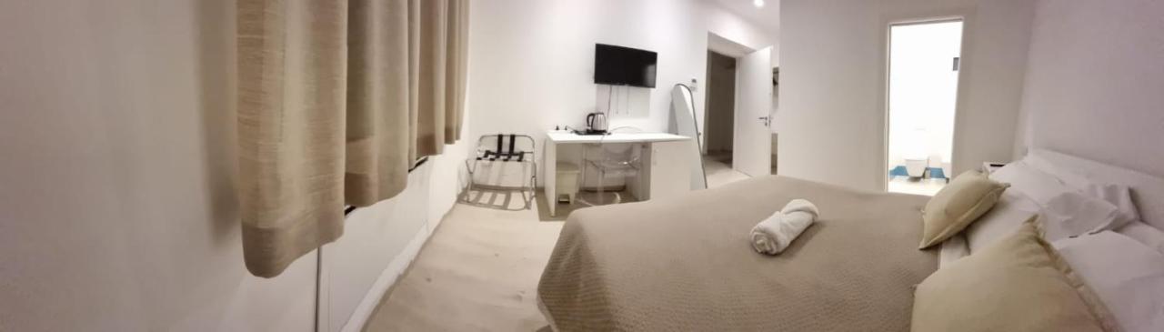 A Casa Di Maghi Hotel Olbia Bagian luar foto